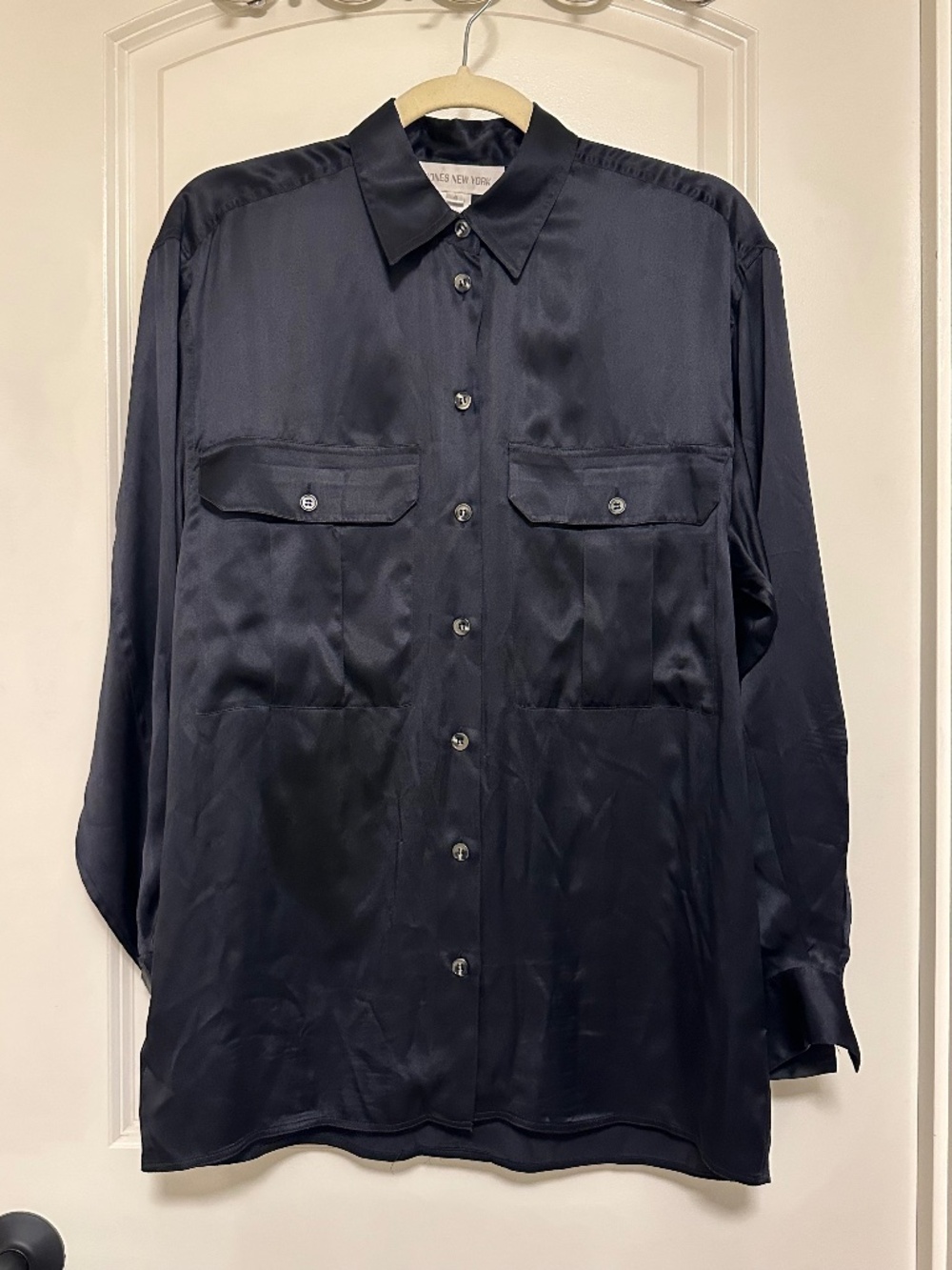 Jones New York 100% Silk Satin Finish Size 4